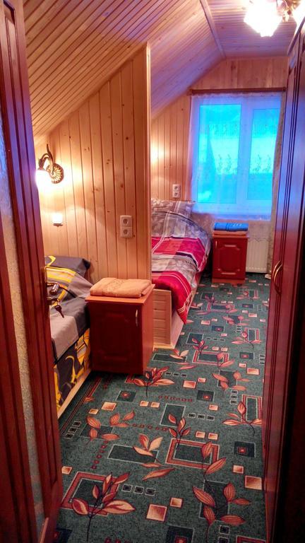 Cottage Ozerniy Lazeshchyna Habitación foto