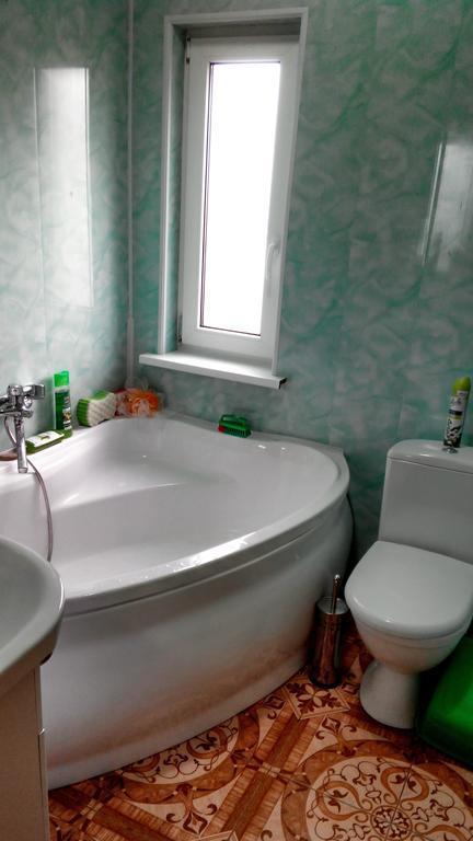 Cottage Ozerniy Lazeshchyna Habitación foto